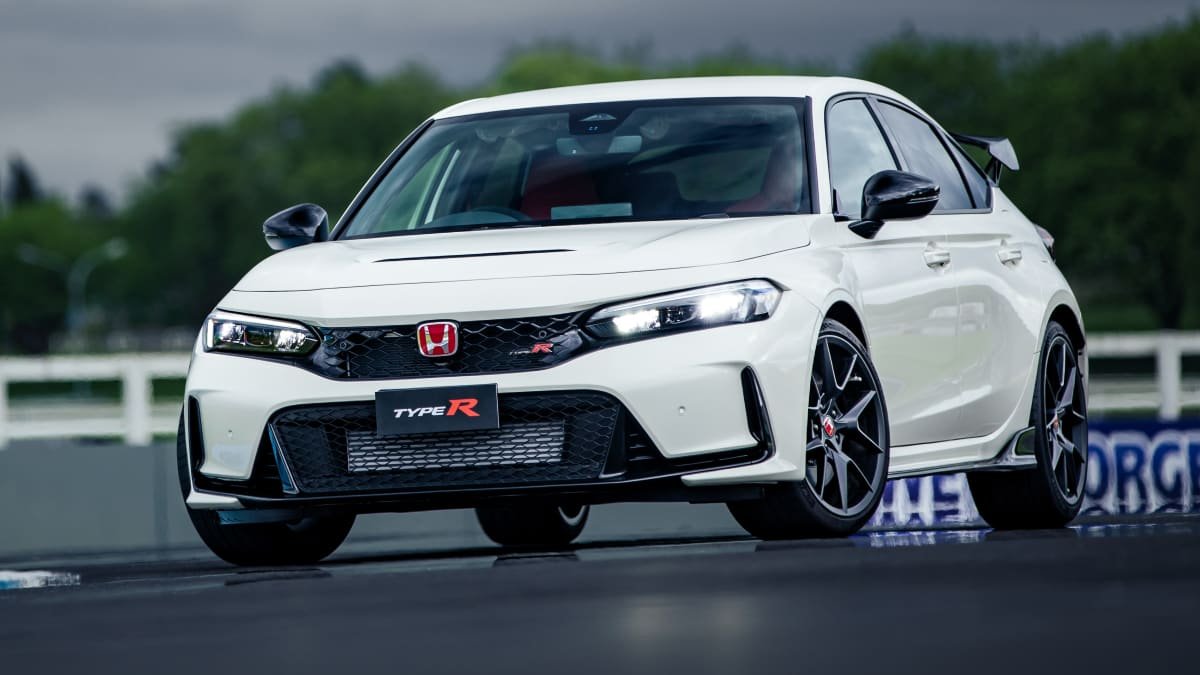 Honda Civic Type R sold out until late 2024, Civic and HR-V hybrid wait times hit nine months