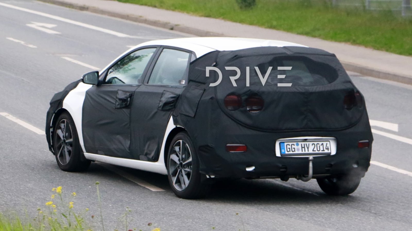 Hyundai i30 hatch to go on hiatus, pause orders until facelift, price rises late next year