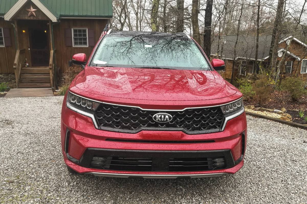 kia-sorento-hybrid-2021--03-exterior--front--red.jpg
