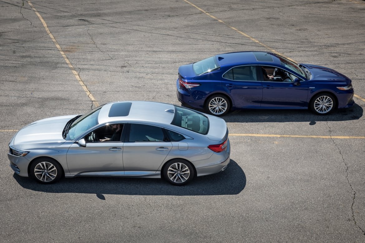 01-honda-accord--hybrid-toyota-camry-hybrid-2018-blue--exterior-