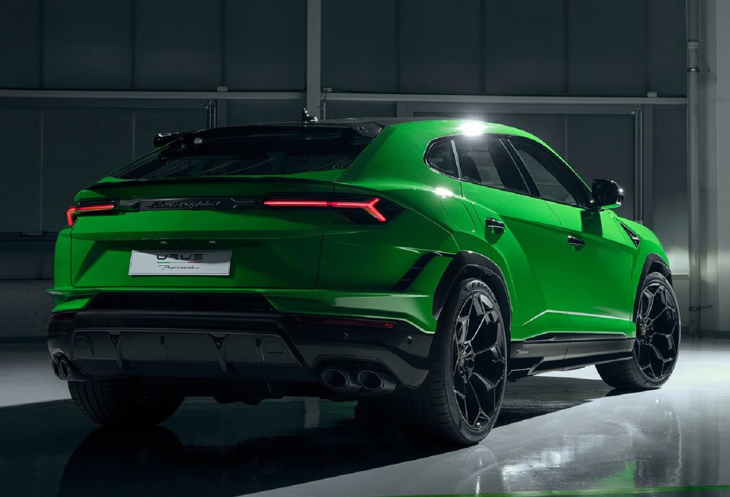Lamborghini Urus Performante revealed