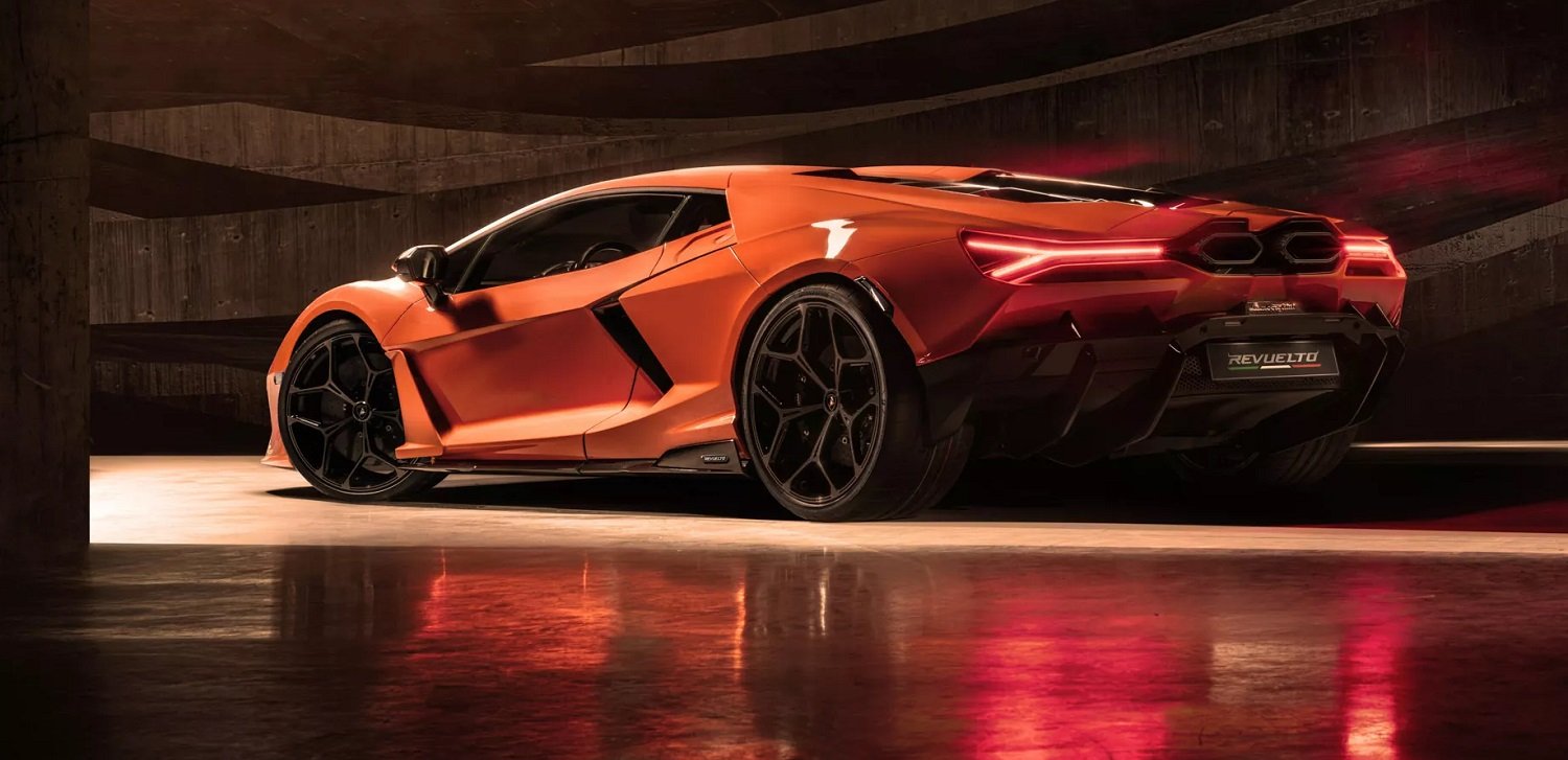 All-new power-crazed Lamborghini Revuelto revealed