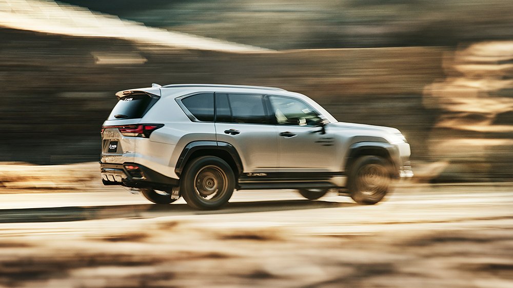 Lexus LX600 Offroad JAOS version