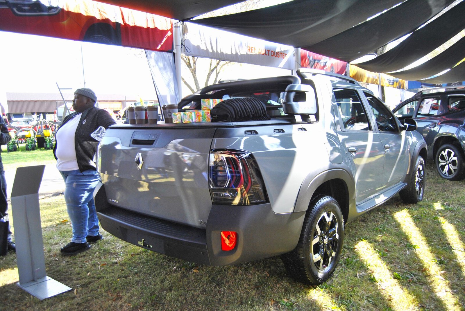 Renault Oroch shows itself to South Africa for the first time