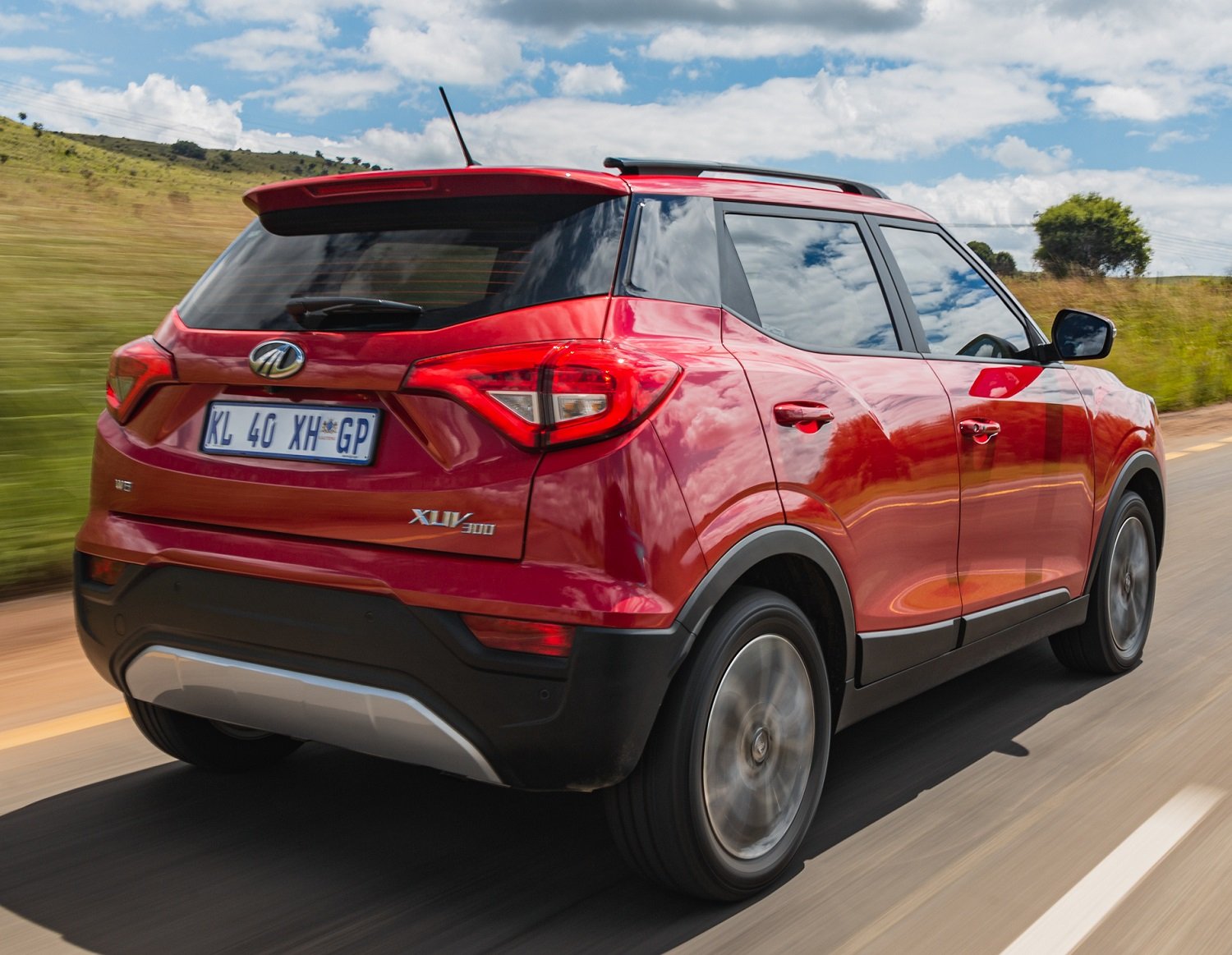 Facelift Mahindra XUV 300 debuting soon