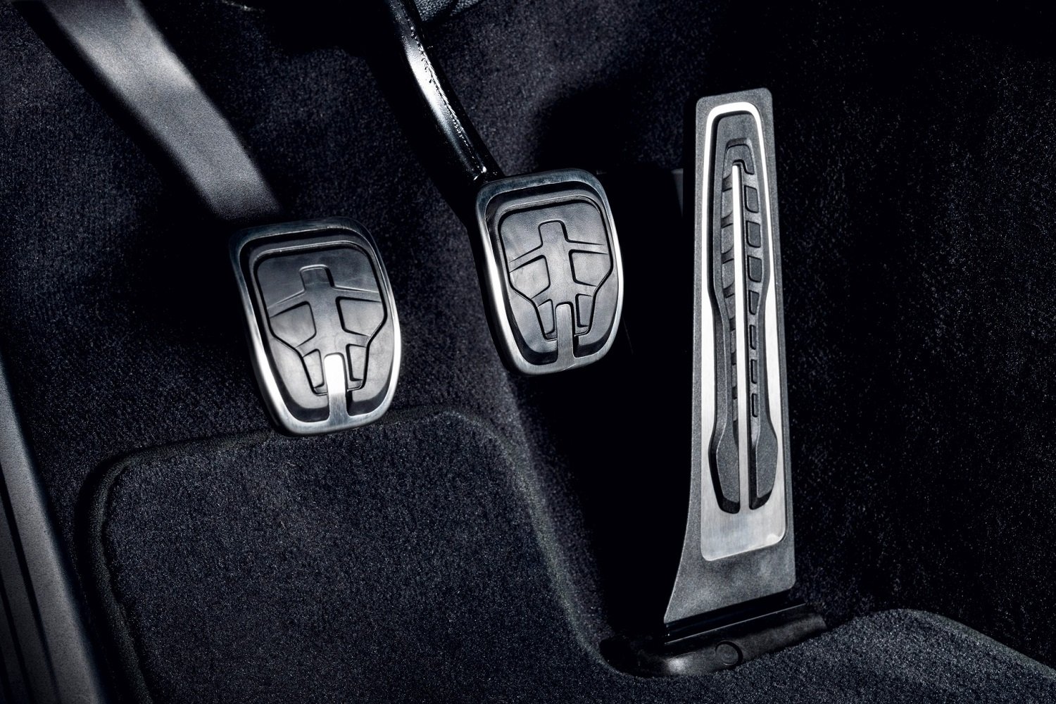 Manual Toyota Supra debuting on 28 April