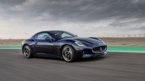 The all-electric 2024 Maserati GranTurismo Folgore on track.
