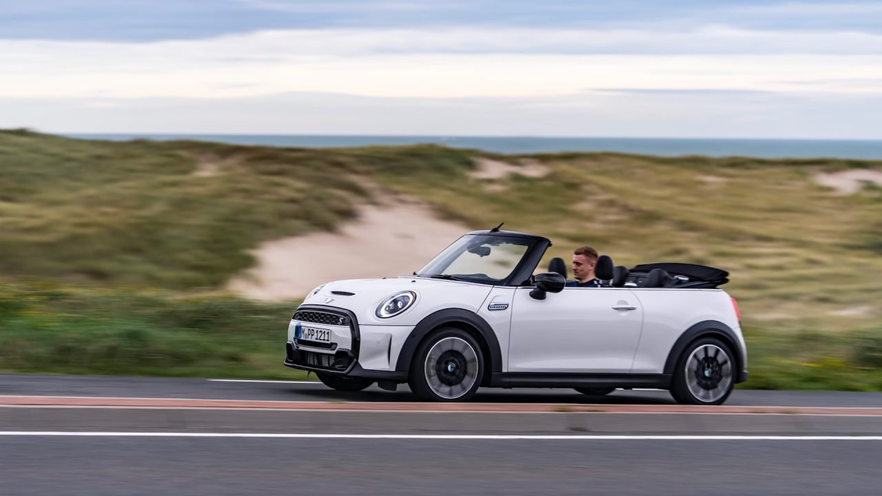 2023 Mini Convertible Seaside Edition