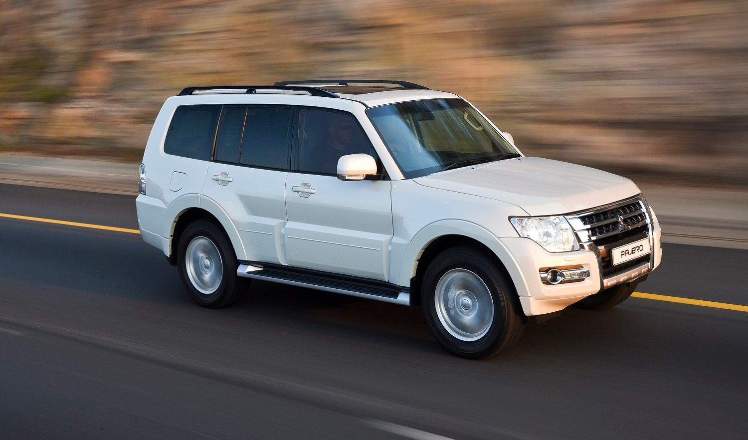 Next Mitsubishi Pajero Sport could well se full-size Pajero returning