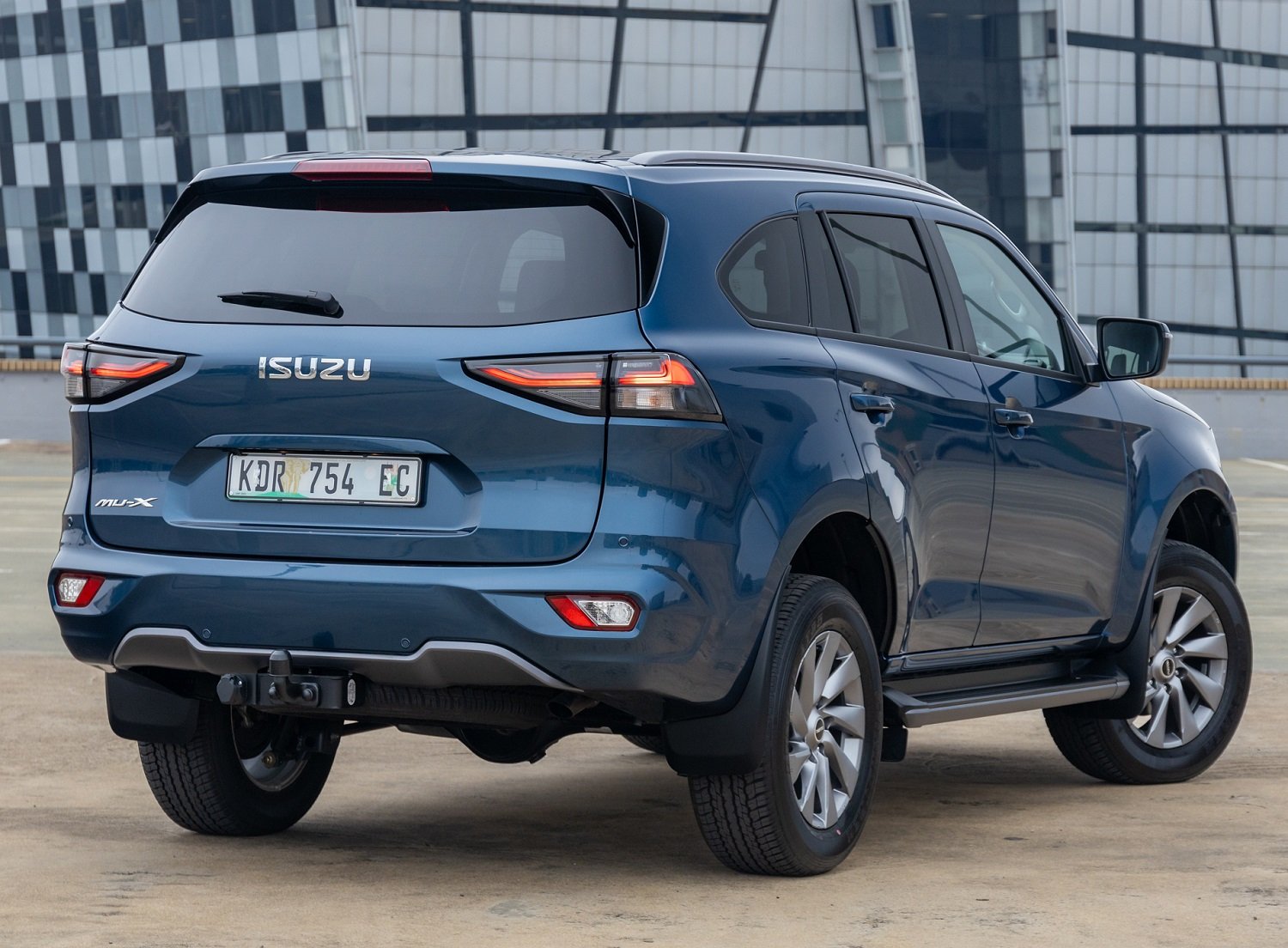 Isuzu prices new entry-level MU-X 1.9 in South Africa