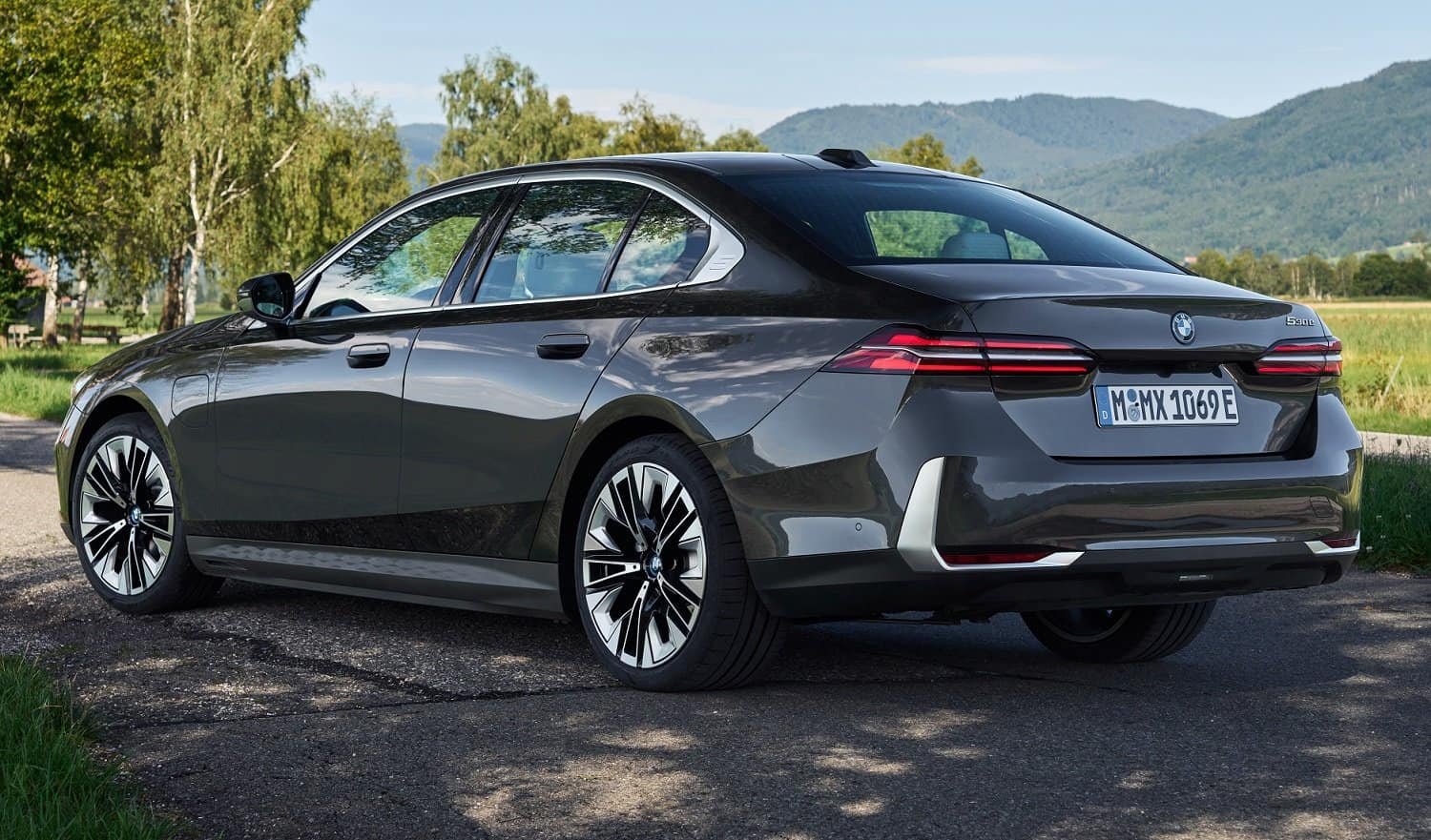 Plug-in hybrid new BMW 5 Series officially revealed