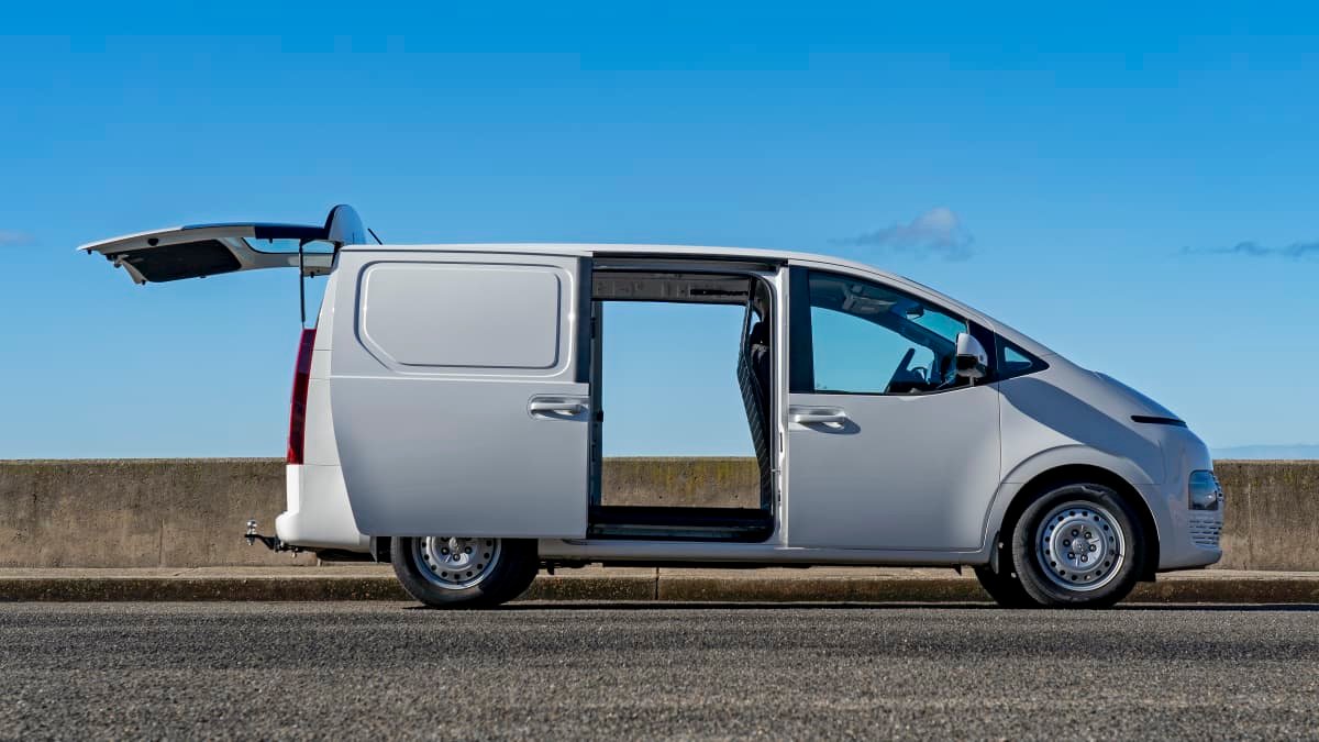 2023 Hyundai Staria Load review-0