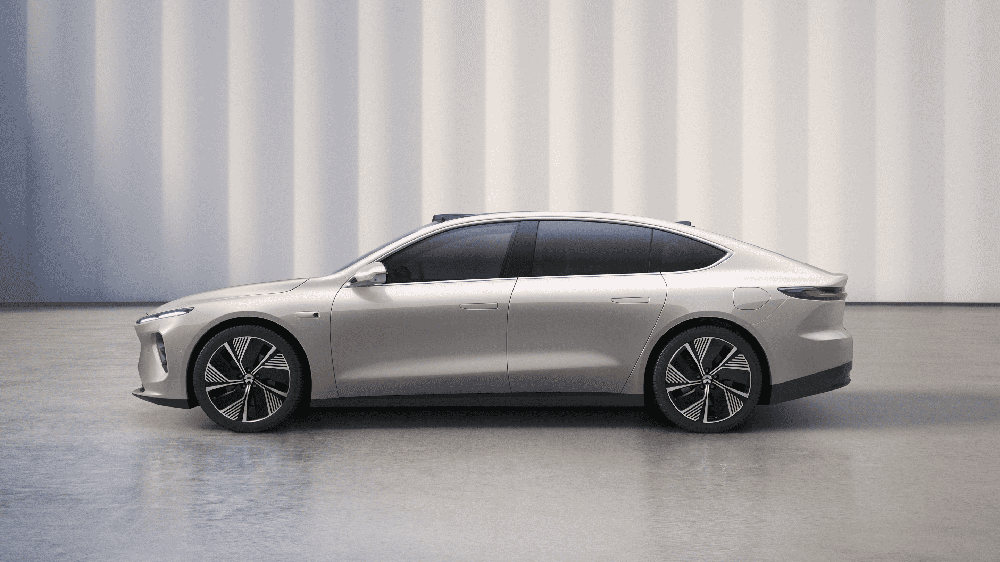 Nio ET7 sedan