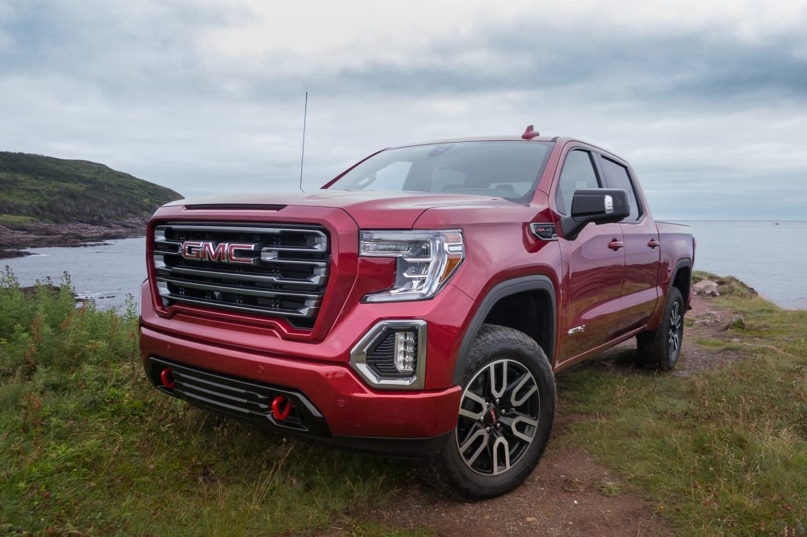 03-gmc-sierra-2019-angle--exterior--front--red.jpg