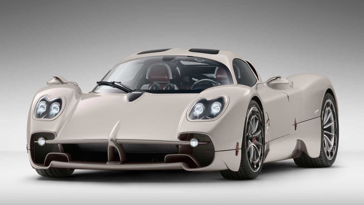 Pagani Utopia revealed: Old-school hypercar uses V12 engine and manual gearbox-0