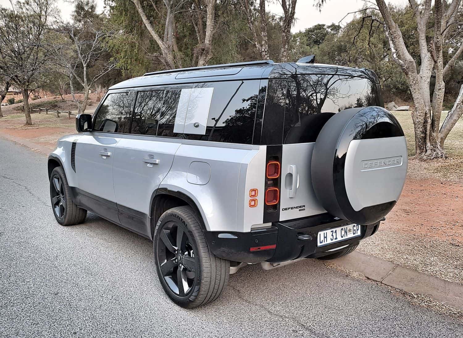 Land Rover Defender 110 P400e