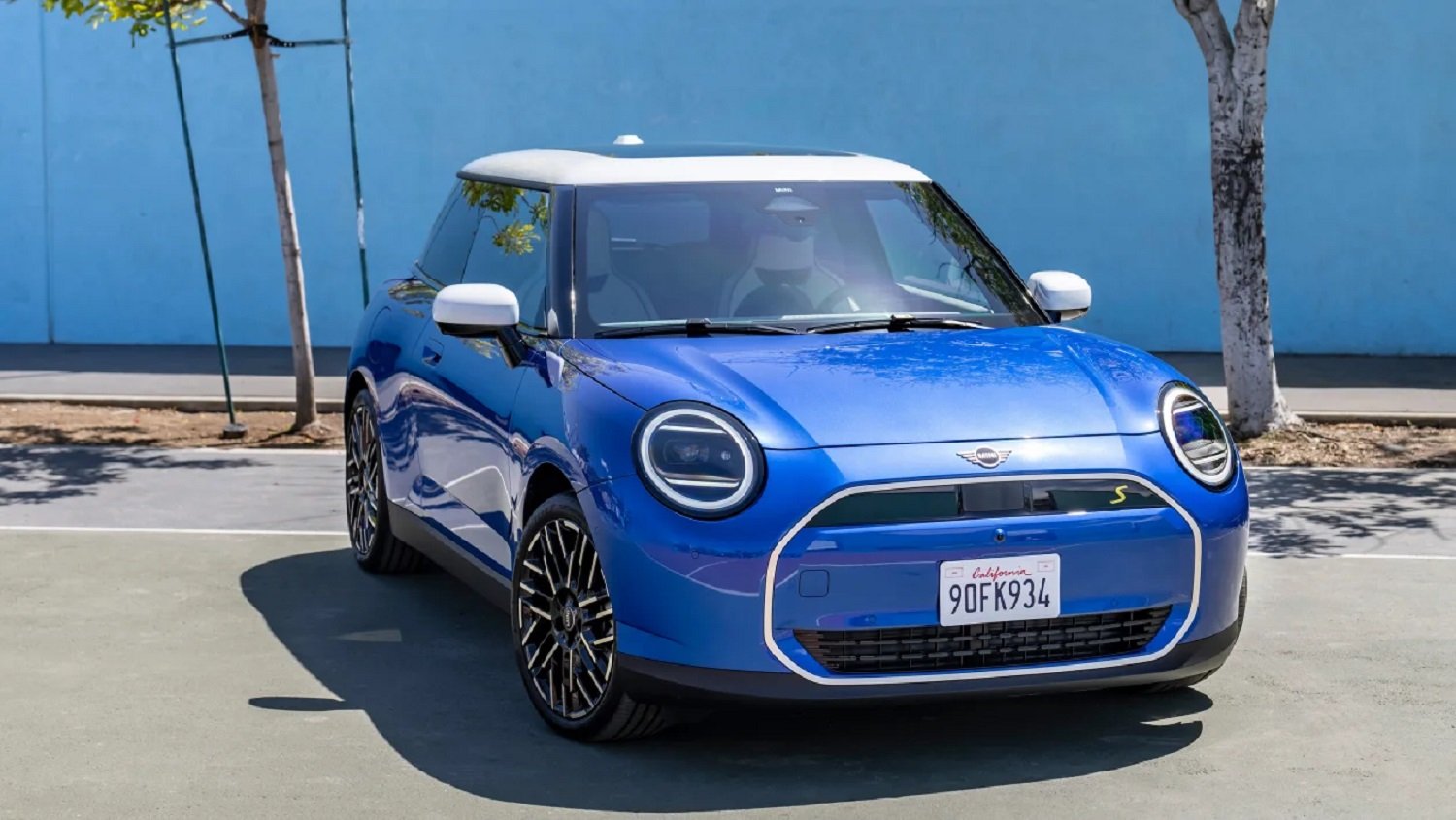 Power and range figures of new Mini Cooper S E revealed