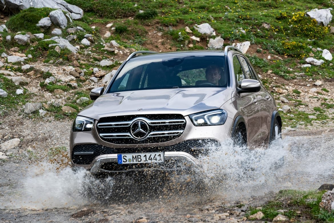 01-mercedes-benz-gle-class-2020-angle--exterior--front--silver.j