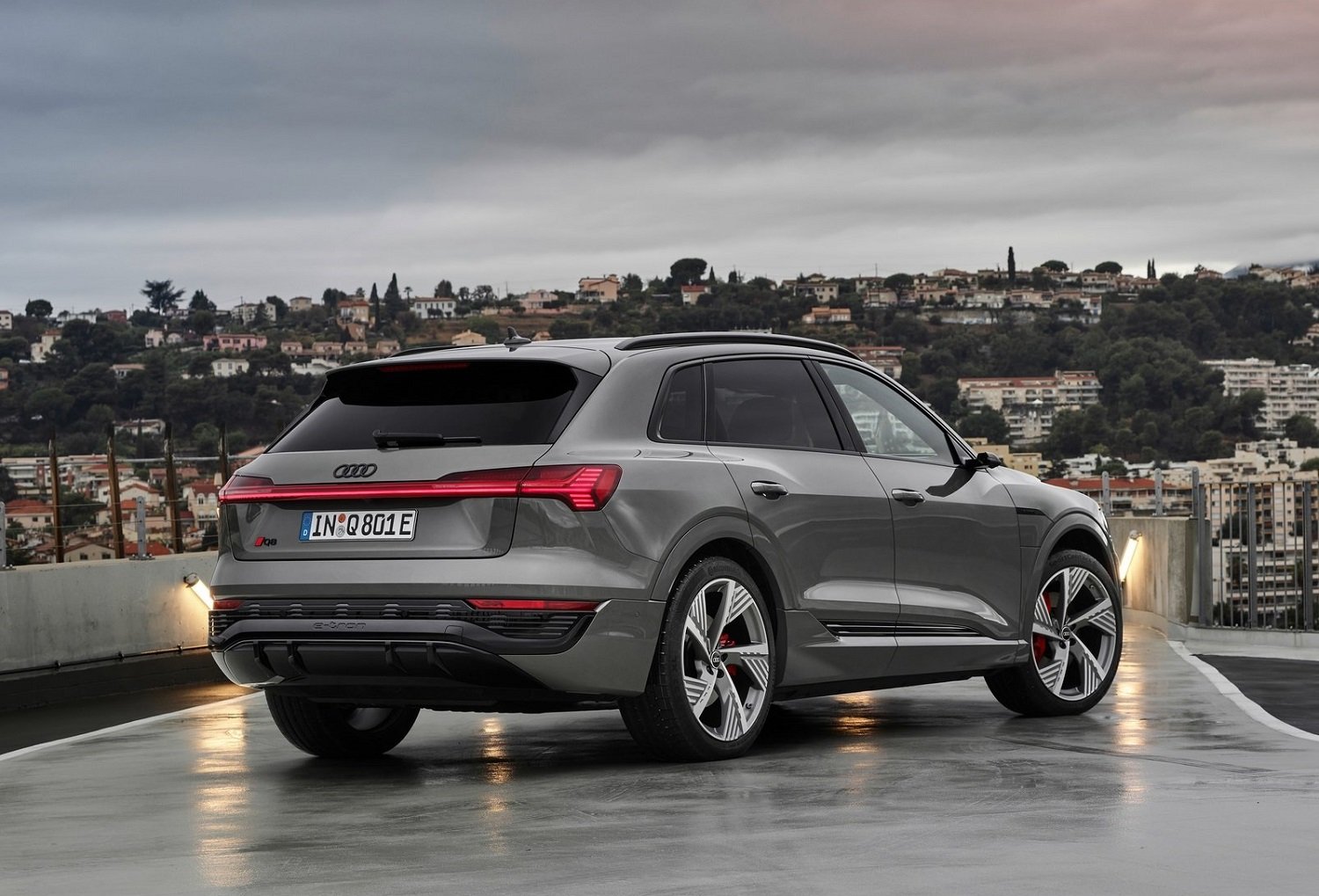 New Audi Q8 e-tron revealed
