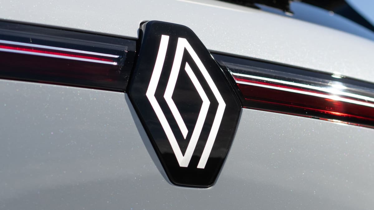 Renault considering sub-$32,500 electric car