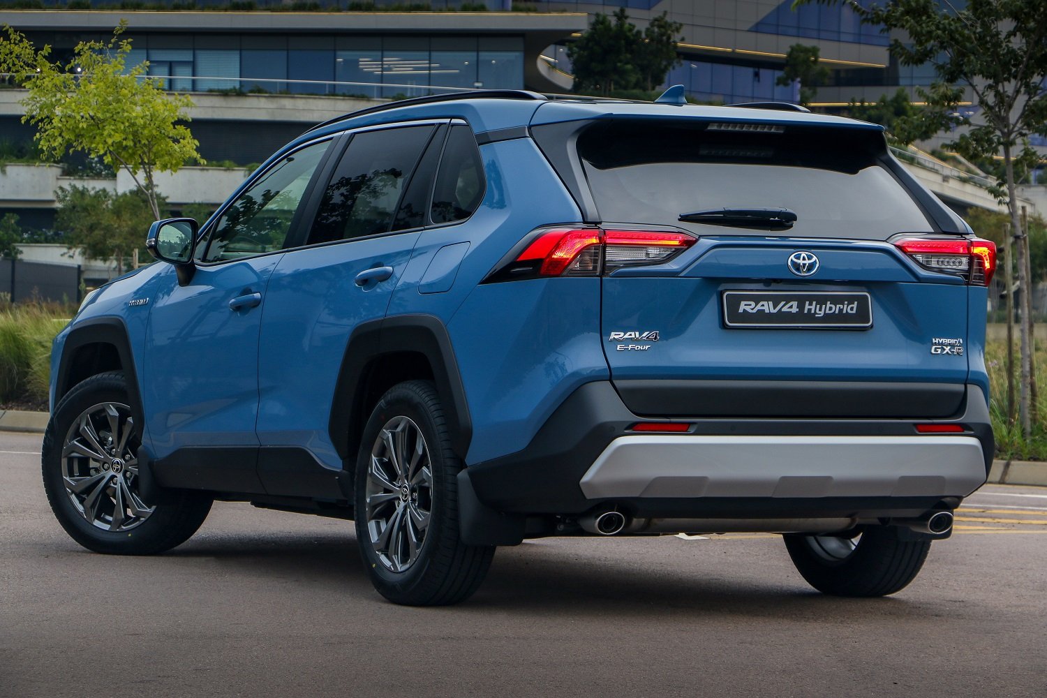 Toyota keeping current RAV4 until at least 2025
