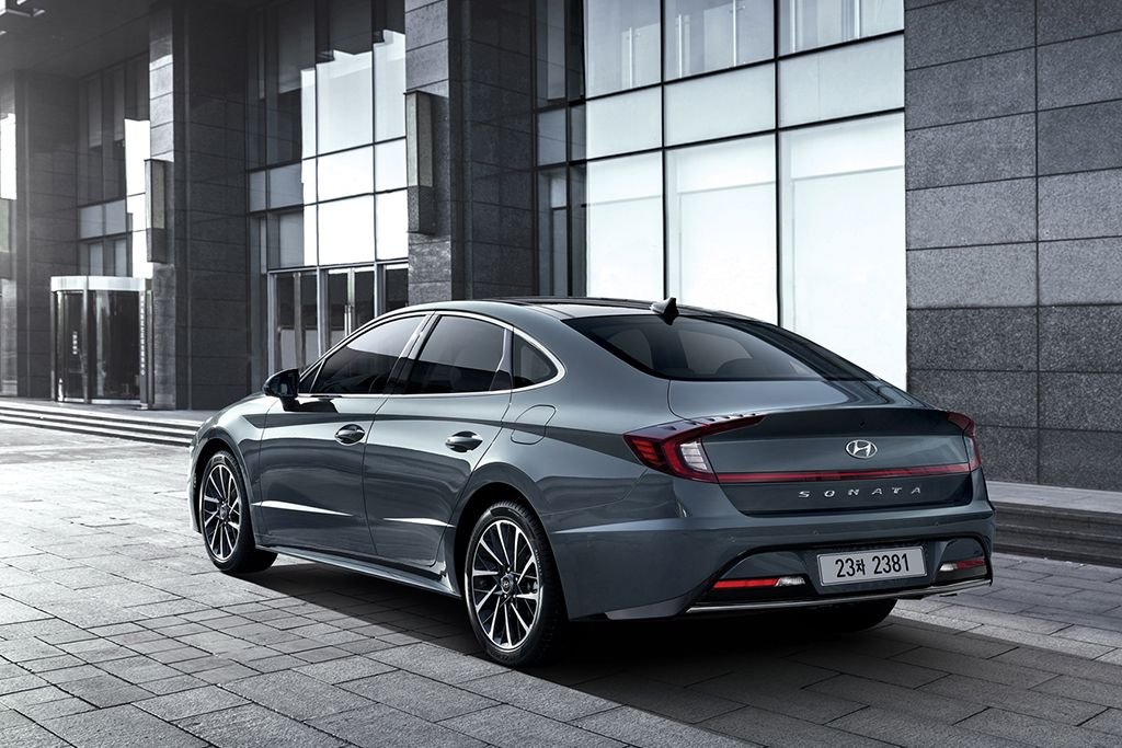 20_Hyundai_Sonta_Rear.jpg