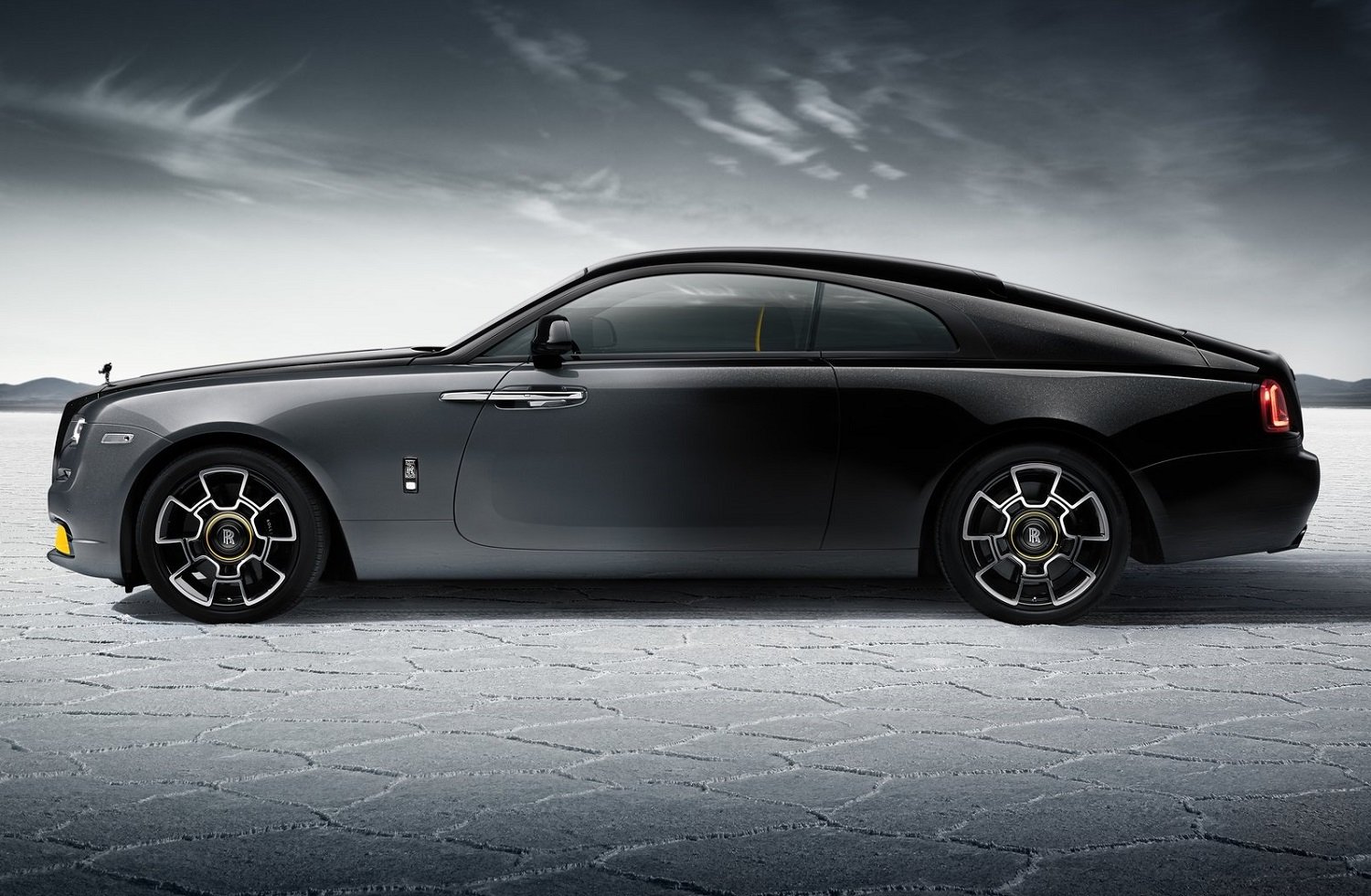 Farewell edition Rolls-Royce Wraith Black Arrow revealed