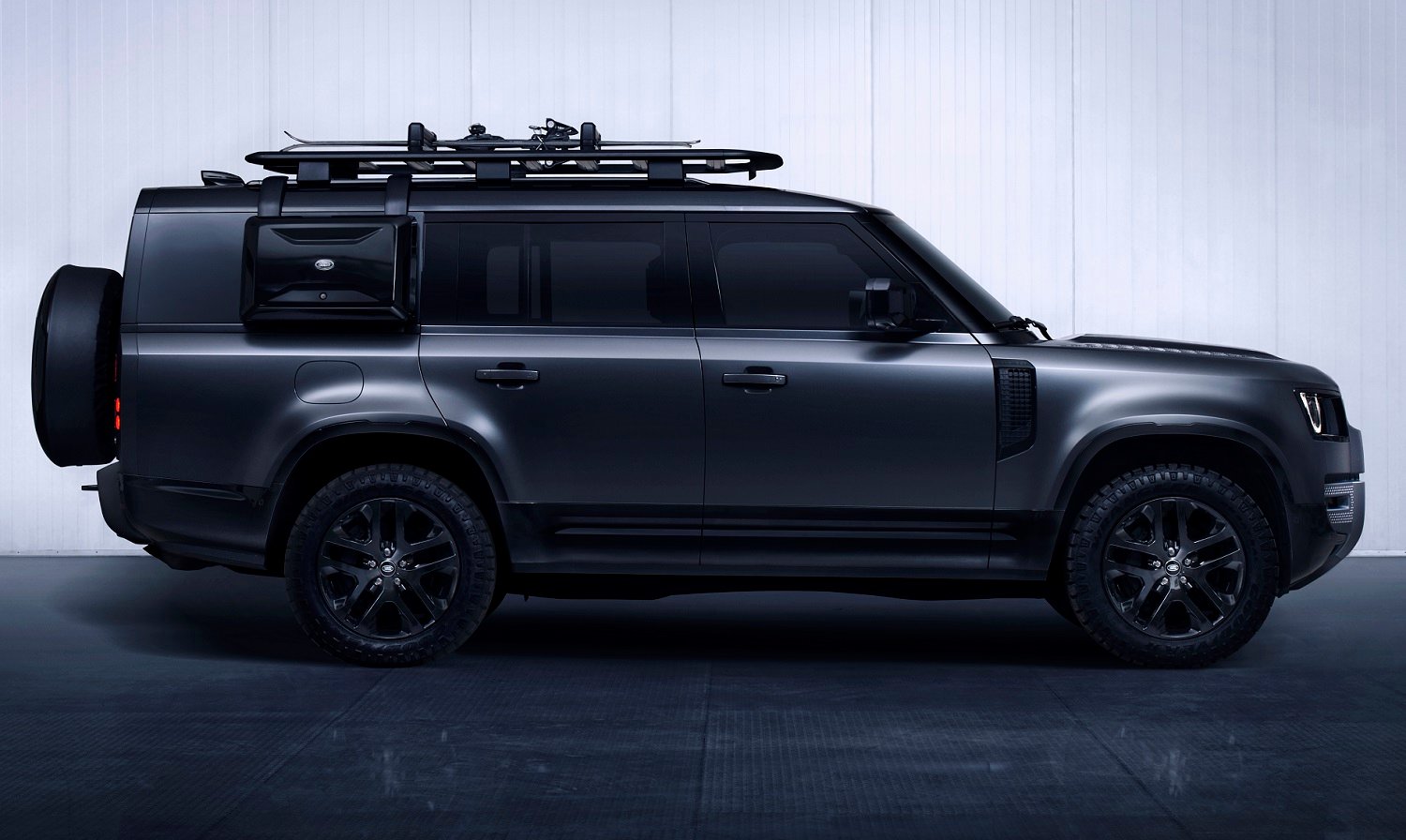 Land Rover unpacks new Defender 130 Outbound