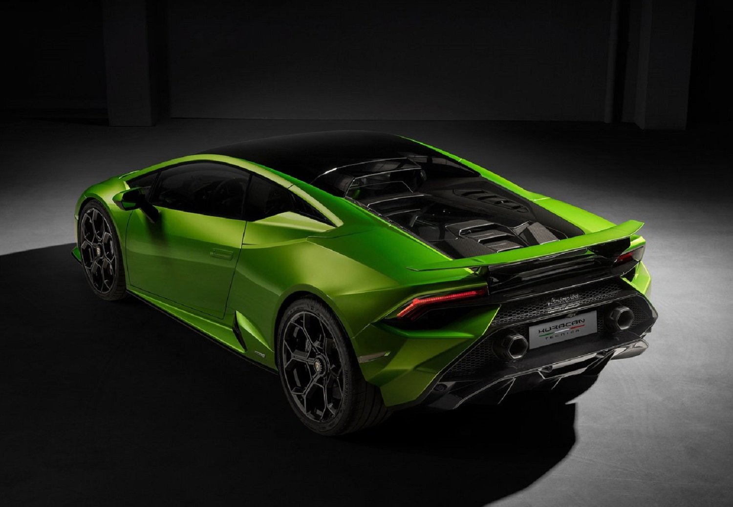 Lamborghini Huracan Tecnica revealed