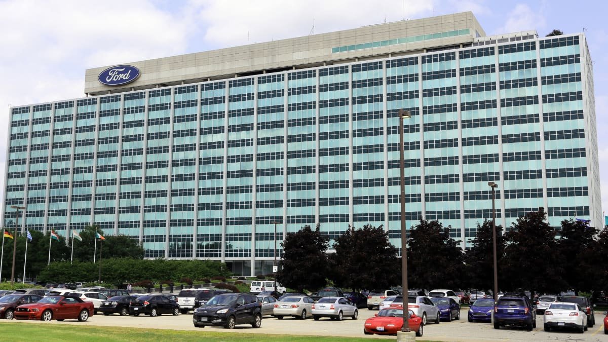 Shift to electrification claims 3000 jobs at Ford-0