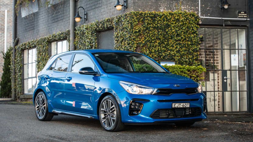 Should I buy a 2022 Mazda 2 or a Kia Rio small hatchback?-0