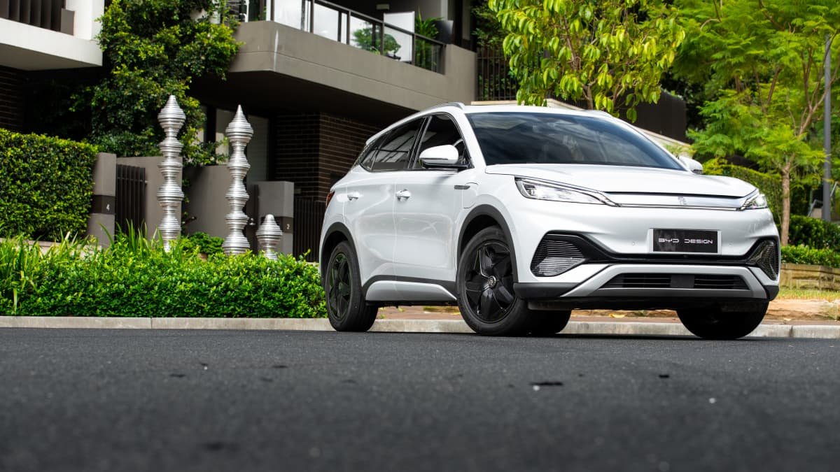 Should I buy a BYD Atto 3 or a Hyundai Kona Electric Elite?-0