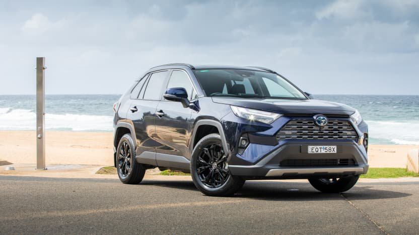 Should I buy a Toyota RAV4 Hybrid or a Kia Niro Hybrid?-0