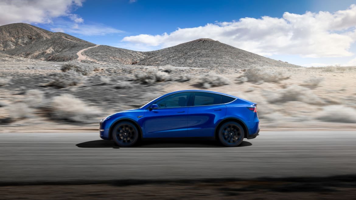 02-tesla-model-y-2020-blue--dynamic--exterior--profile.jpg