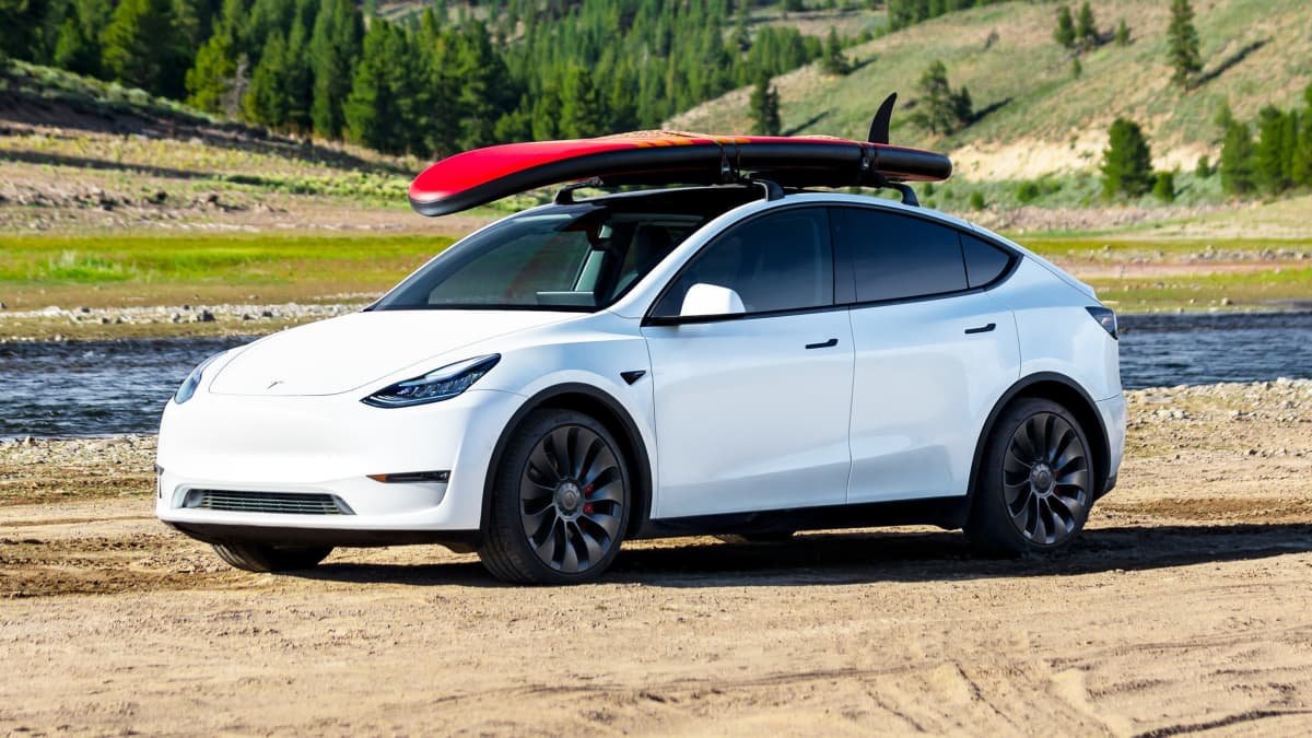 Tesla panics, slashes prices in the US and Europe by up to 20 per cent