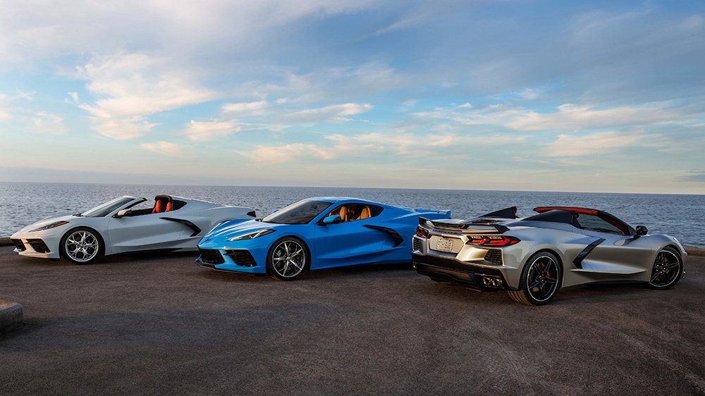 2021 Chevrolet Corvette Stingray coupé and convertible