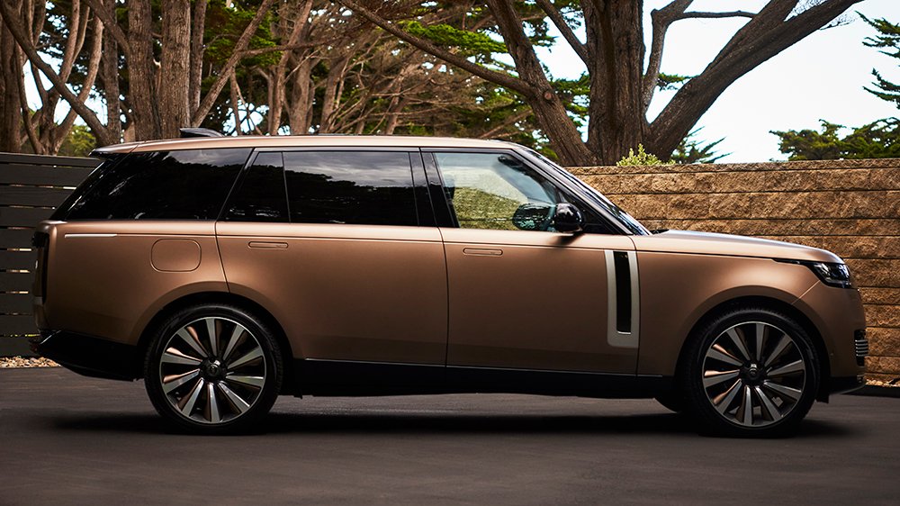 The Range Rover SV Carmel Edition fromt he side