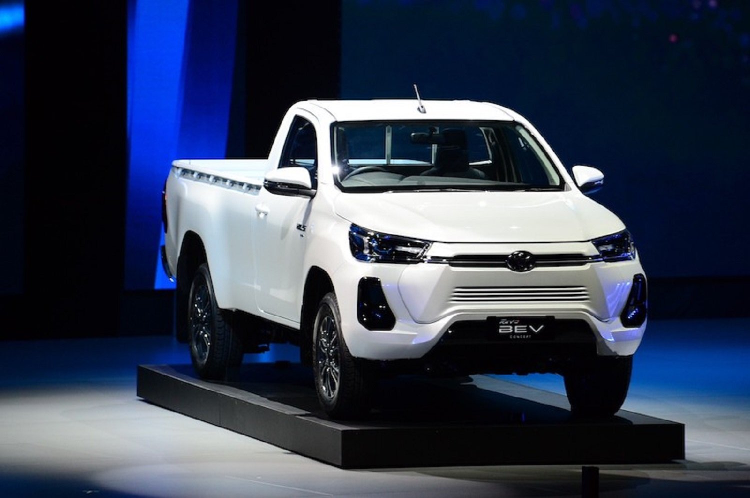Toyota Hilux Revo BEV Concept revealed