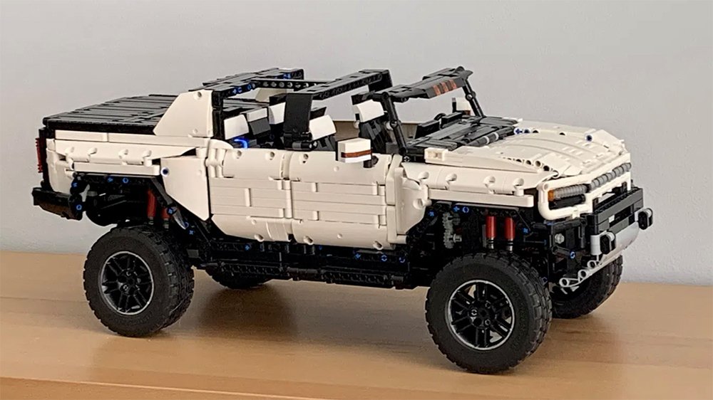 technic-AI's GMC Hummer EV Lego set