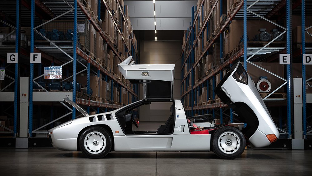 Isdera Imperator 108i