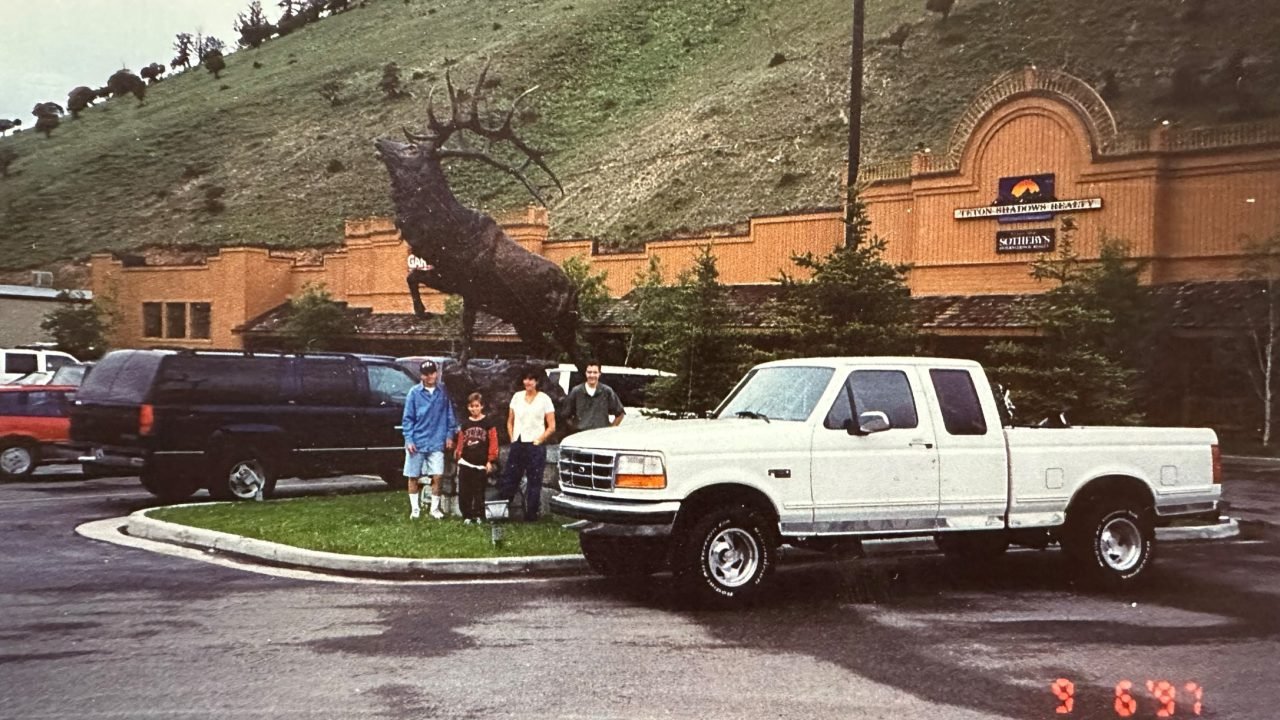 family traditions, Throwback Thursday: Family Photo Tradition in Wyoming, ClassicCars.com Journal