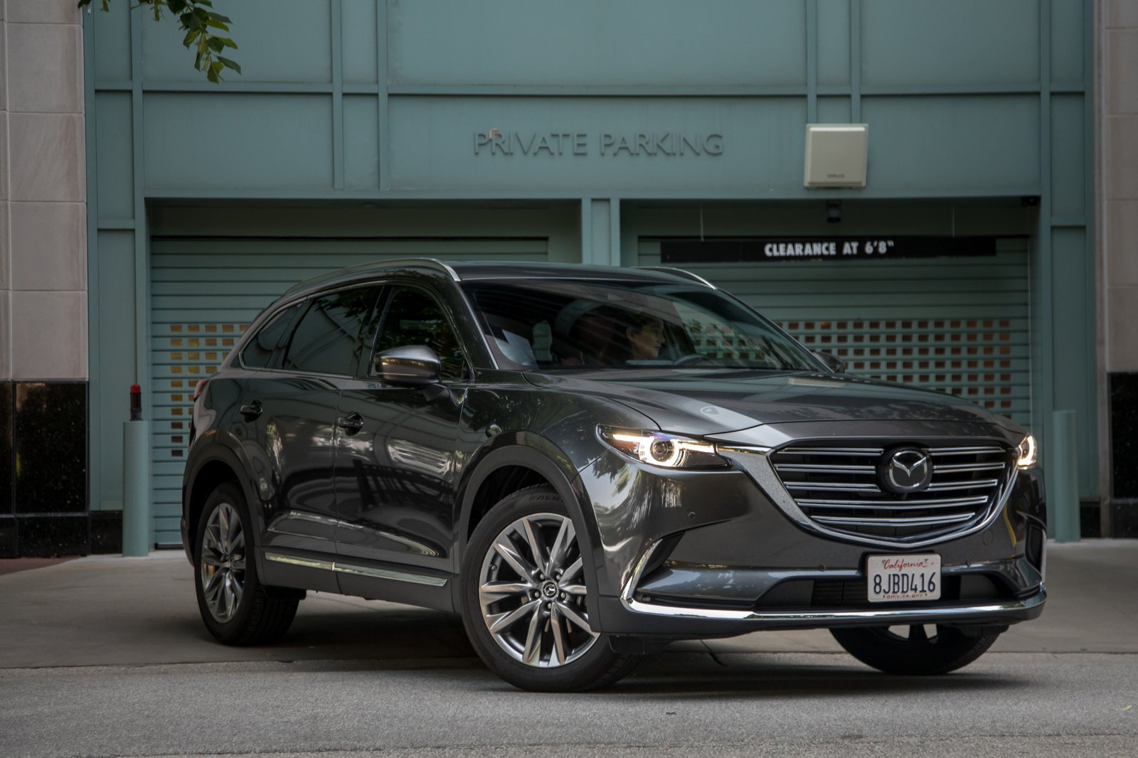 mazda-cx-9-2019-03-angle--exterior--front--grey--urban.jpg