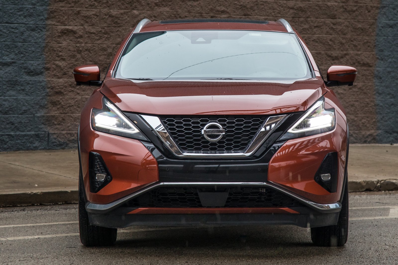 04-nissan-murano-2019-brick--exterior--front--orange--urban.jpg