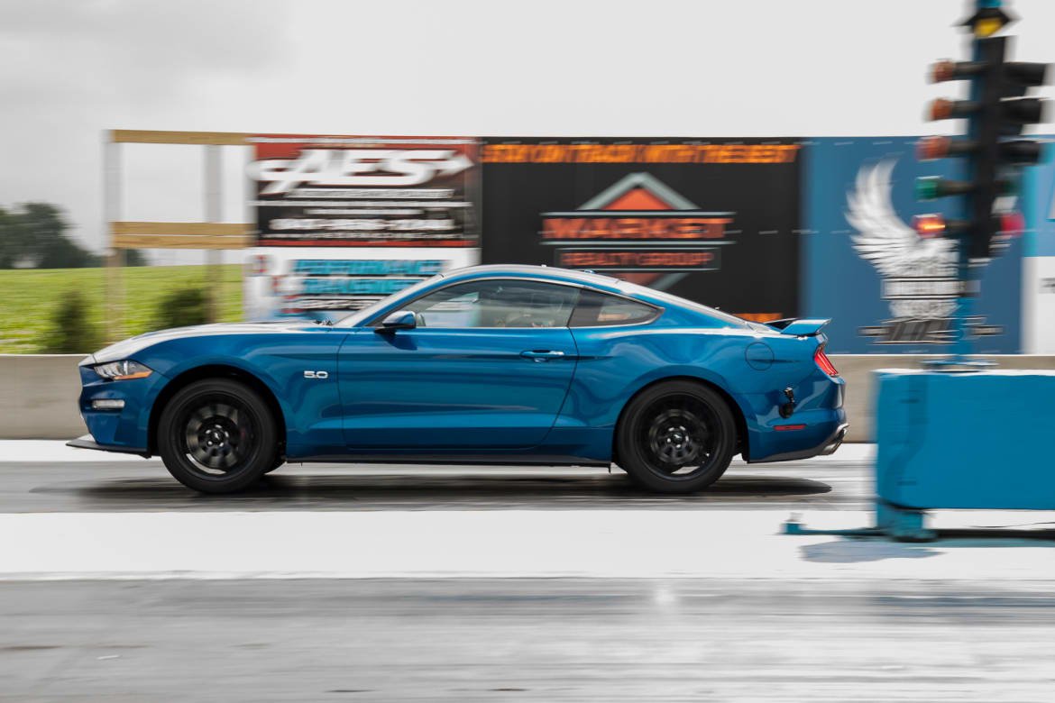 19-ford-mustang-gt-pp1-2018-blue--drag-strip--dynamic--exterior-