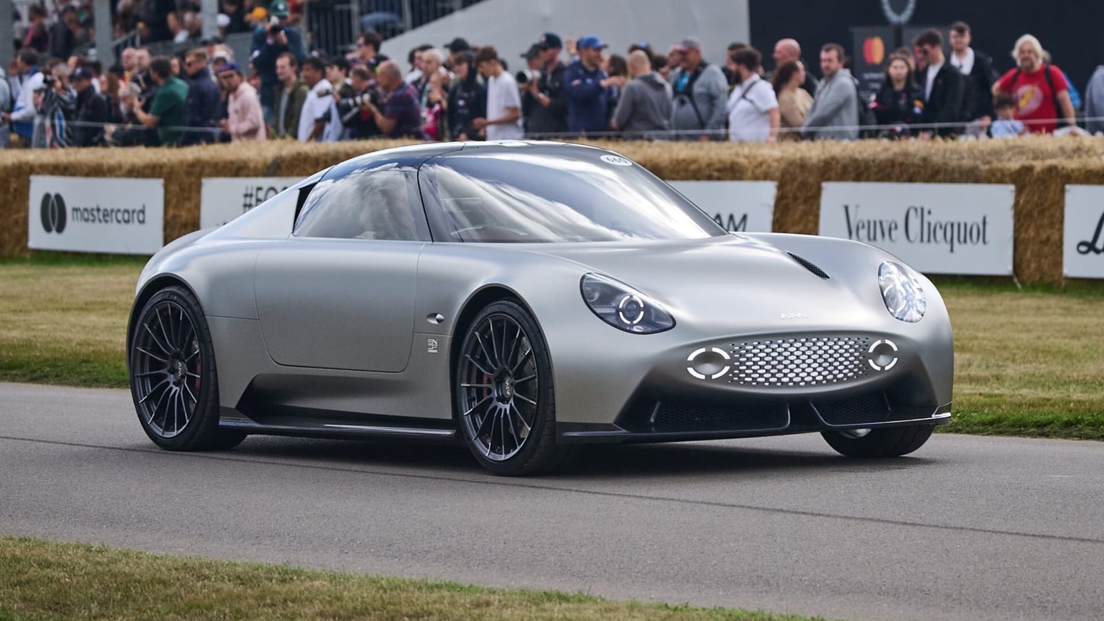 Toyota, Nissan engineers join forces to develop electric supercar