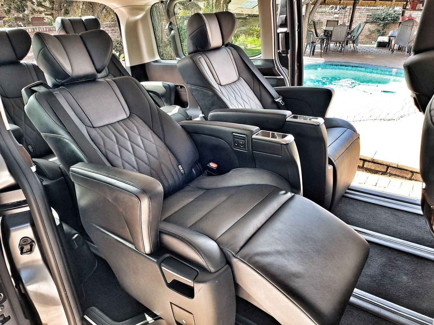 Toyota Quantum VX Premium