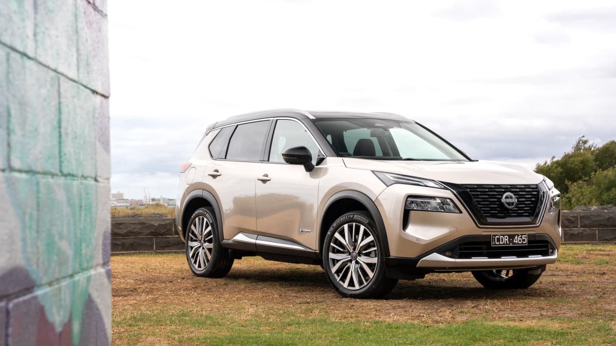 Should I buy a 2023 Toyota RAV4 hybrid or a 2023 Nissan X-Trail hybrid?