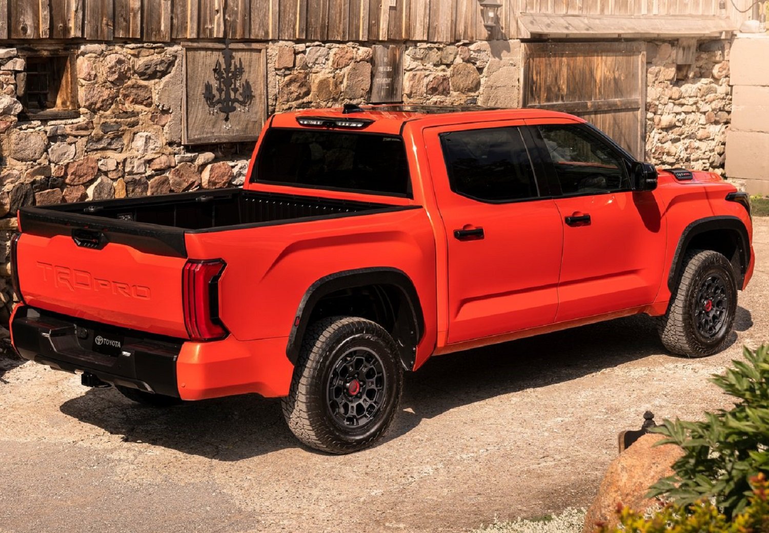 Toyota says yes to right-hand-drive Tundra