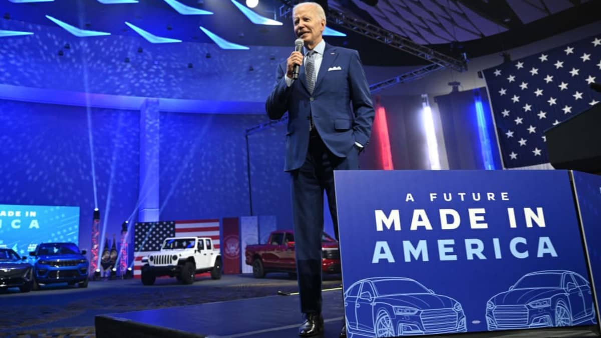 US President Joe Biden turns Detroit motor show into gridlock-0