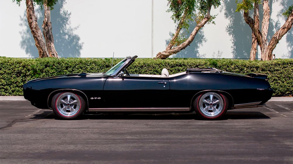 Val Kilmer's old 1969 Pontiac GTO convertible